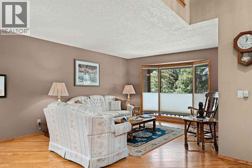 203 Ranch Estates Road Nw, Calgary, Alberta  T2G 2B9 - Photo 3 - A2250519