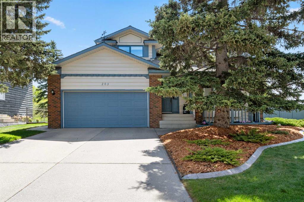 203 Ranch Estates Road Nw, Calgary, Alberta  T2G 2B9 - Photo 1 - A2250519