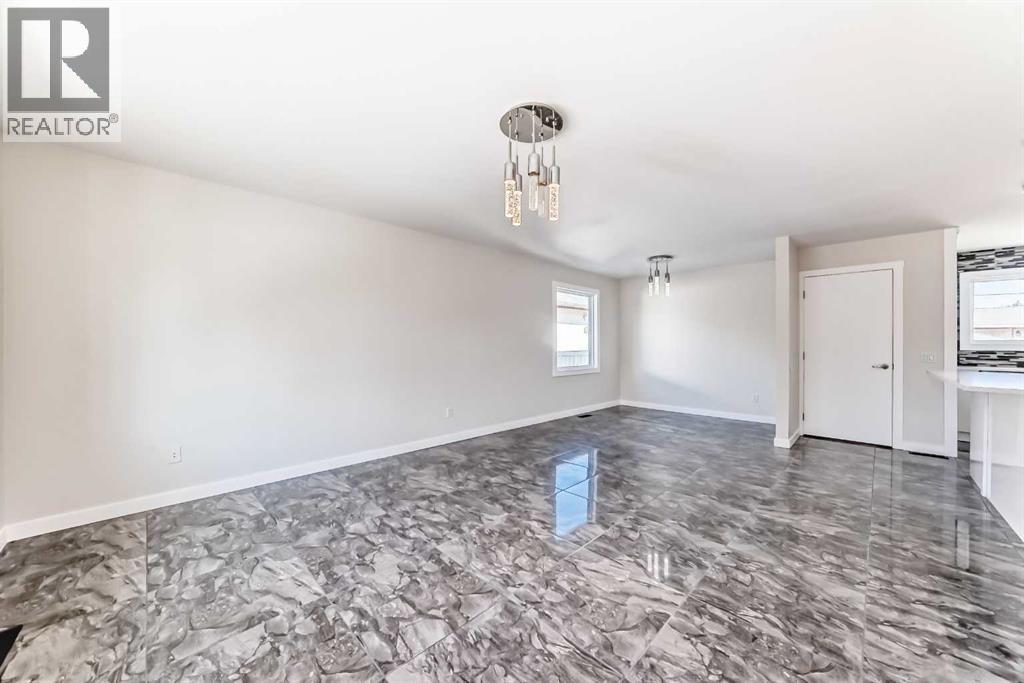6082 Madigan Drive Ne, Calgary, Alberta  T2A 5B8 - Photo 17 - A2262498