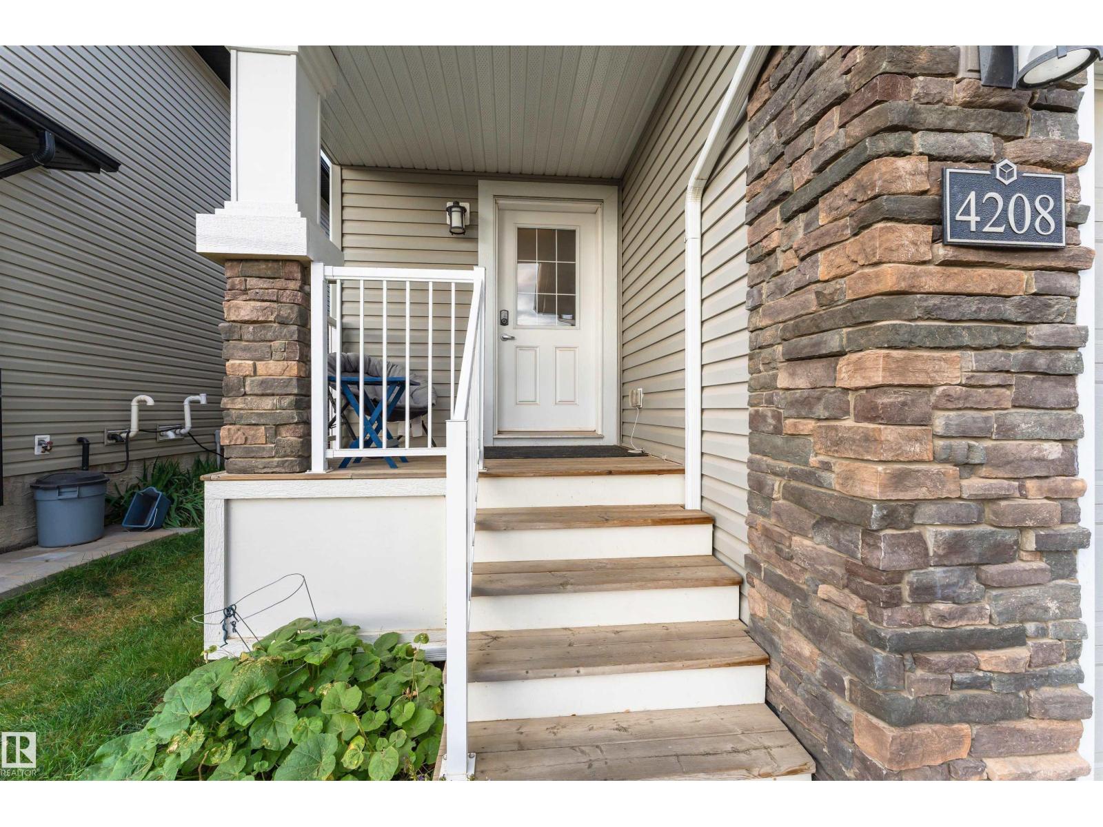 4208 204 St Nw, Edmonton, Alberta  T6M 0R8 - Photo 3 - E4461507