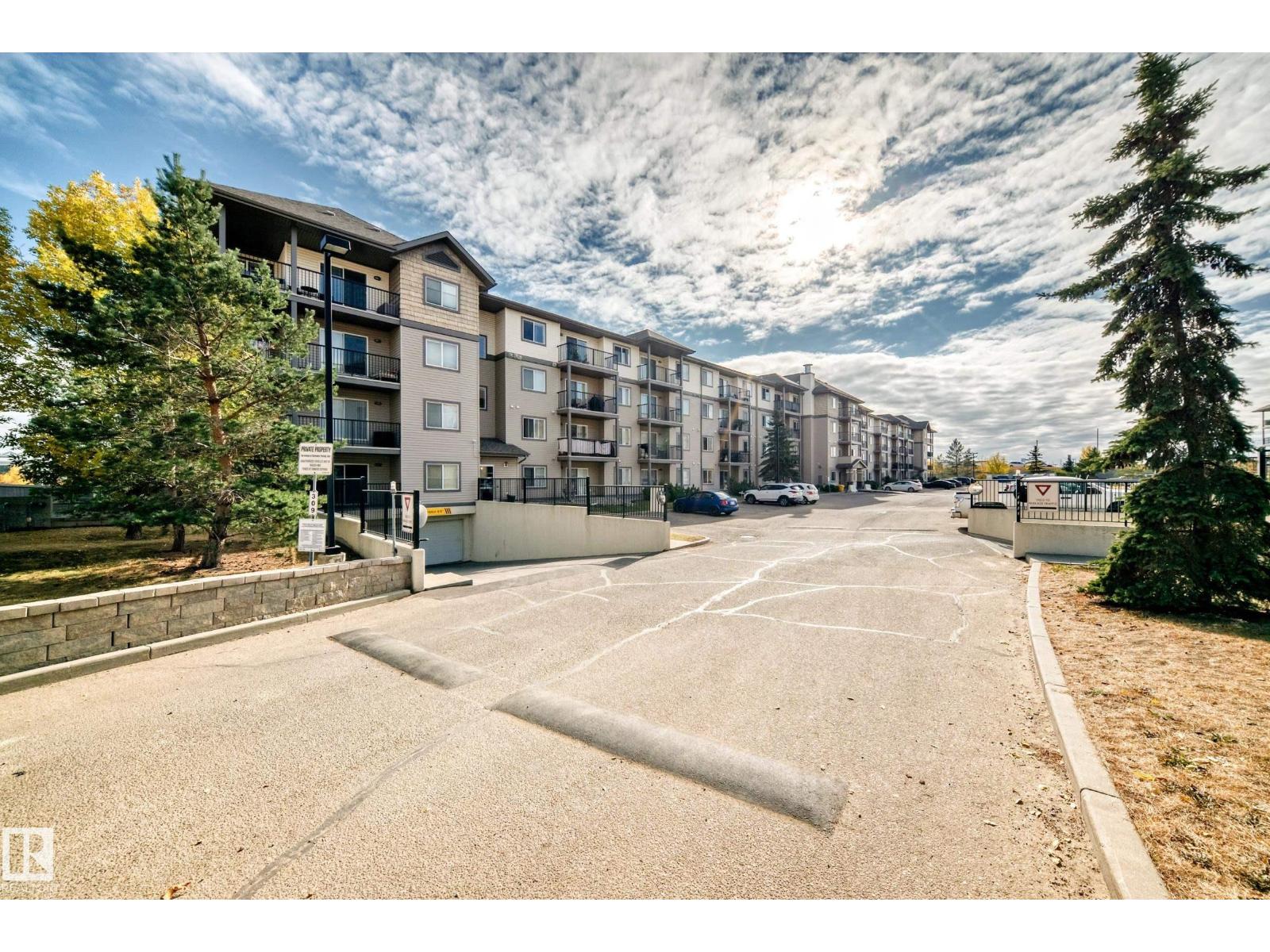 #118 309 CLAREVIEW STATION DR NW, edmonton, Alberta