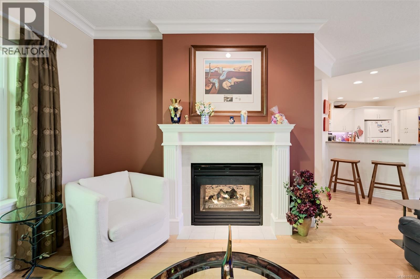 4 4522 Gordon Point Dr, Saanich, British Columbia