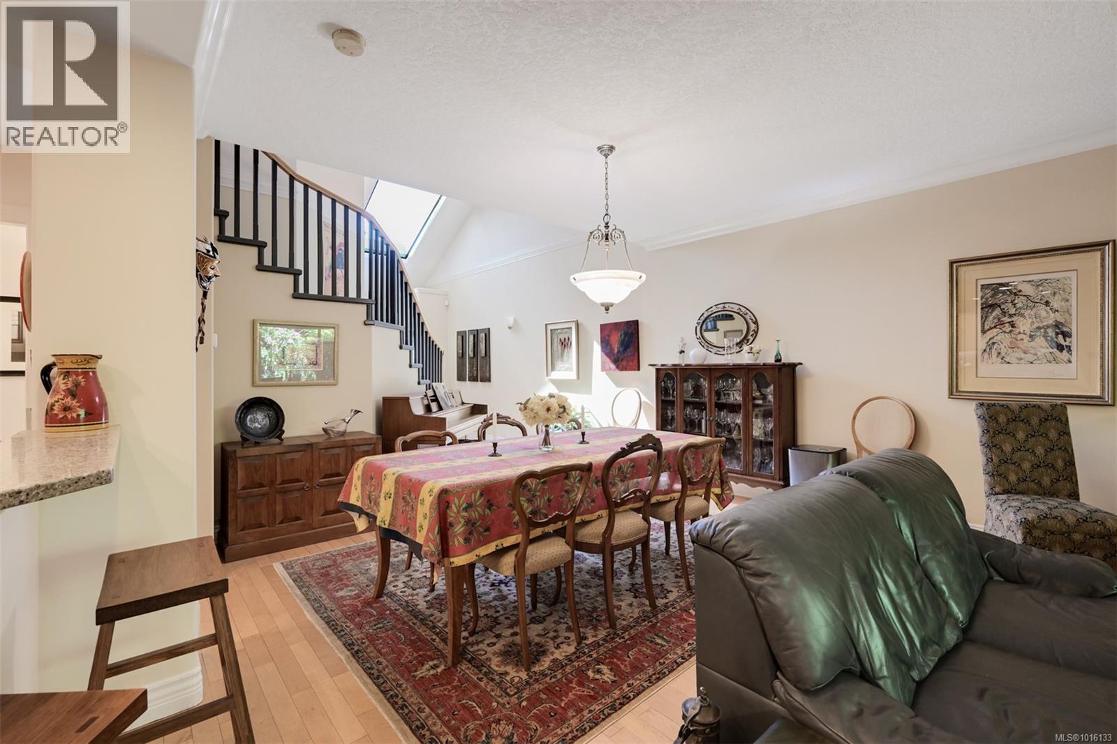 4 4522 Gordon Point Dr, Saanich, British Columbia  V8N 6L4 - Photo 27 - 1016133