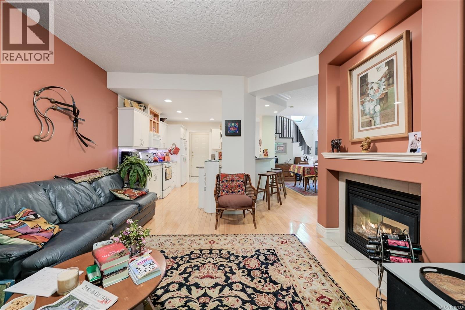 4 4522 Gordon Point Dr, Saanich, British Columbia  V8N 6L4 - Photo 45 - 1016133