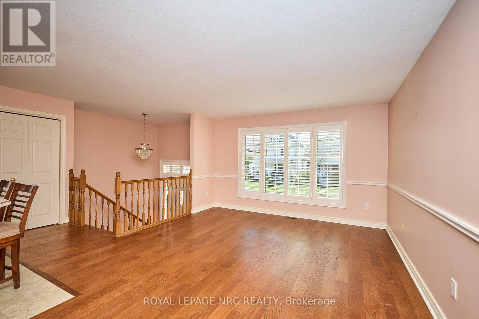 32 Wilton Avenue, Welland, Ontario  L3C 1Z9 - Photo 17 - X12263703
