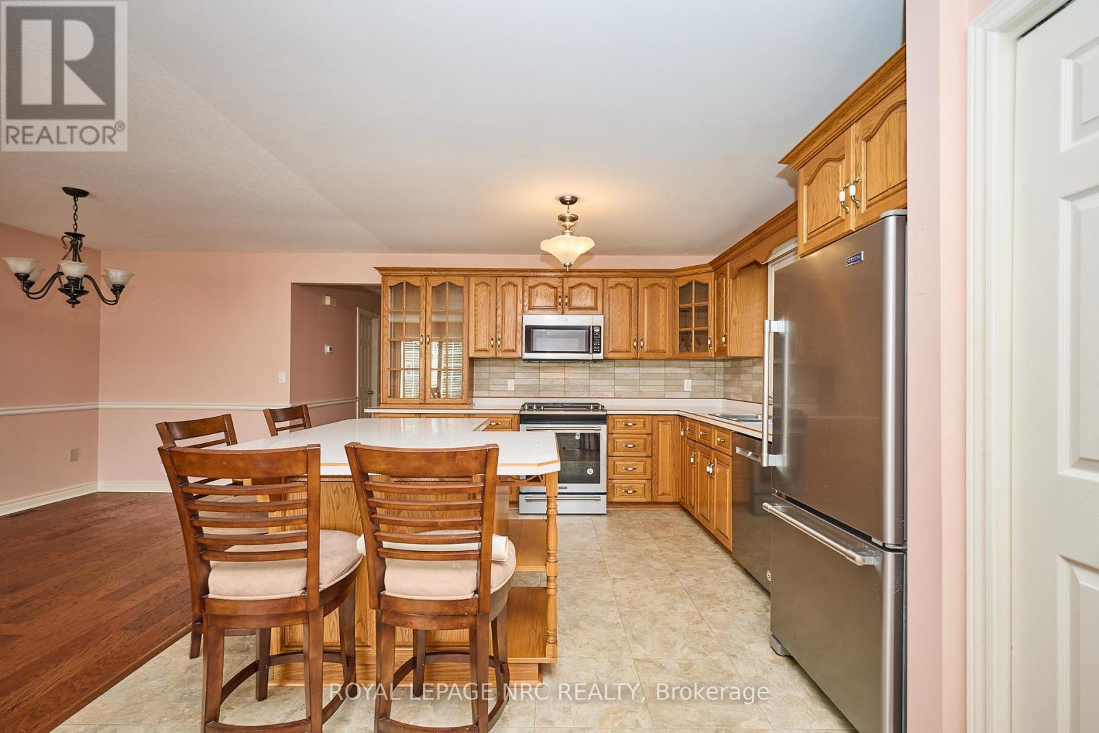 32 Wilton Avenue, Welland, Ontario  L3C 1Z9 - Photo 27 - X12263703