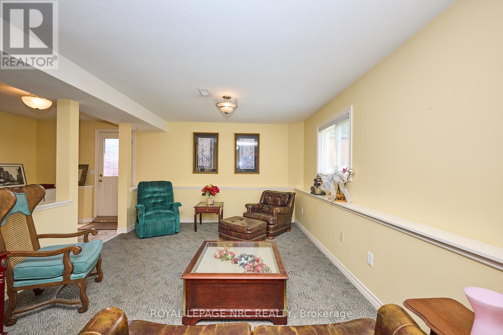 32 Wilton Avenue, Welland, Ontario  L3C 1Z9 - Photo 37 - X12263703