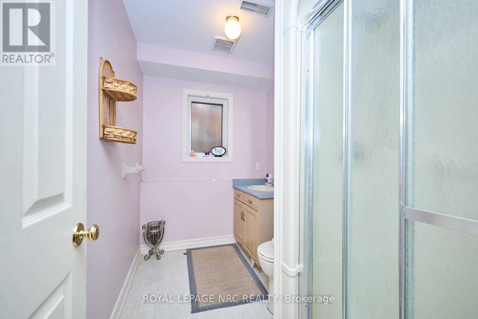 32 Wilton Avenue, Welland, Ontario  L3C 1Z9 - Photo 41 - X12263703