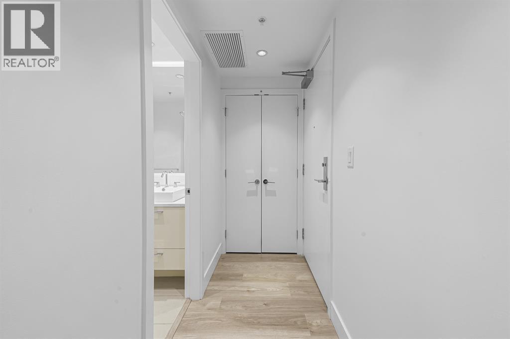 1801 7303 Noble Lane, Burnaby, British Columbia  V3N 0H2 - Photo 14 - R3057117