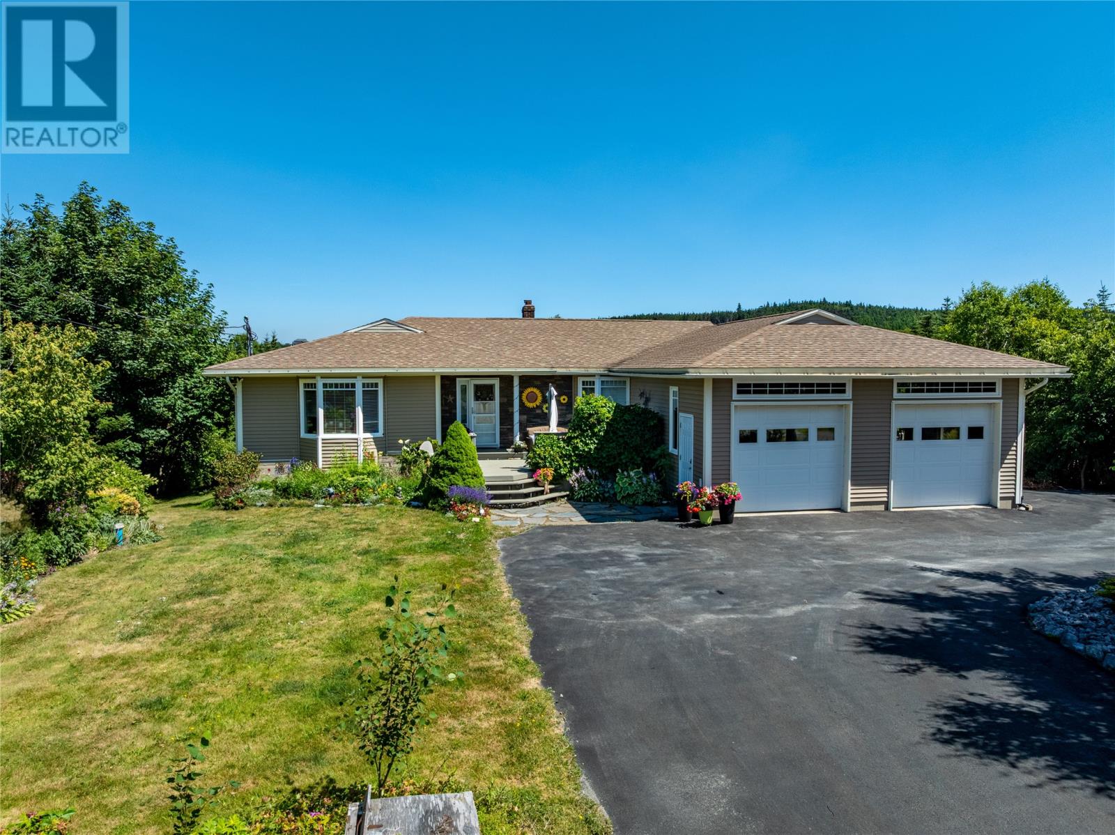 11 Hansen Place, Paradise, Newfoundland & Labrador  A1L 2C4 - Photo 1 - 1291393