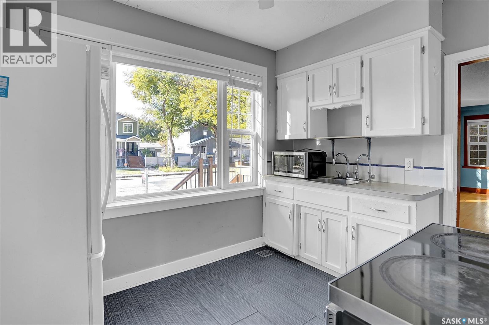 2865 Garnet Street, Regina, Saskatchewan  S4S 1X1 - Photo 8 - SK020516