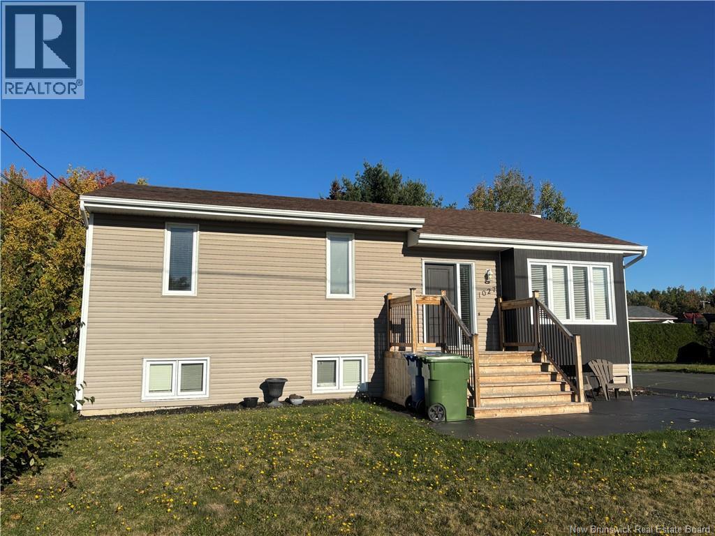 1027 Rue Hache, Beresford, New Brunswick  E8K 1H9 - Photo 3 - NB128277