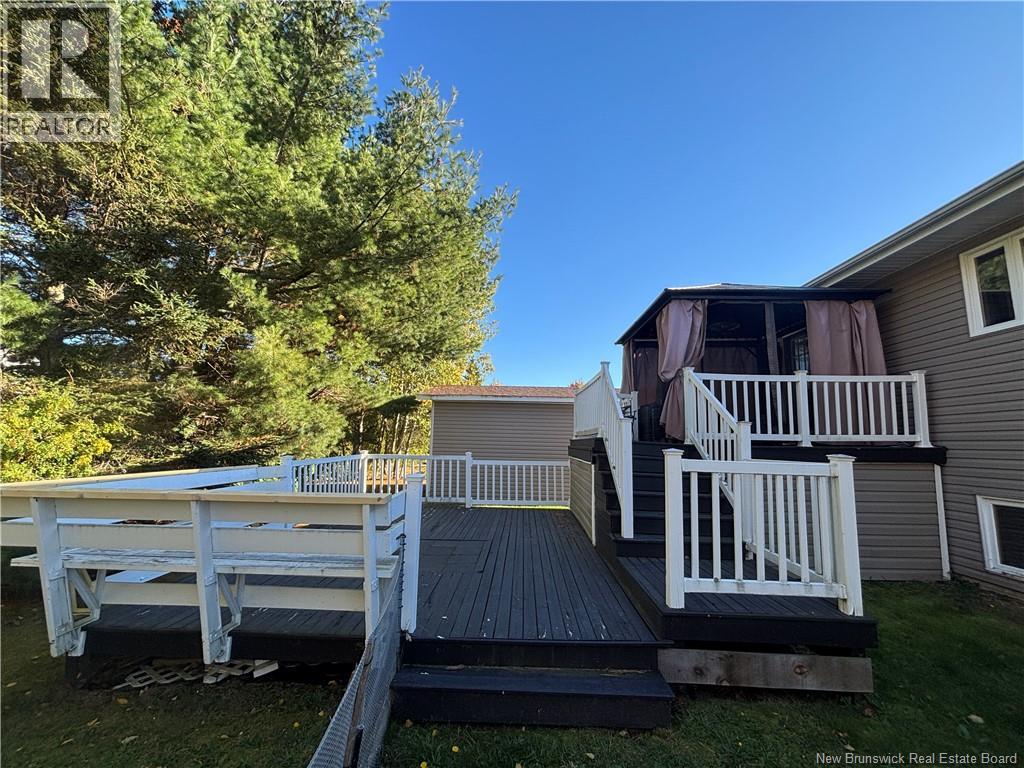 1027 Rue Hache, Beresford, New Brunswick  E8K 1H9 - Photo 7 - NB128277