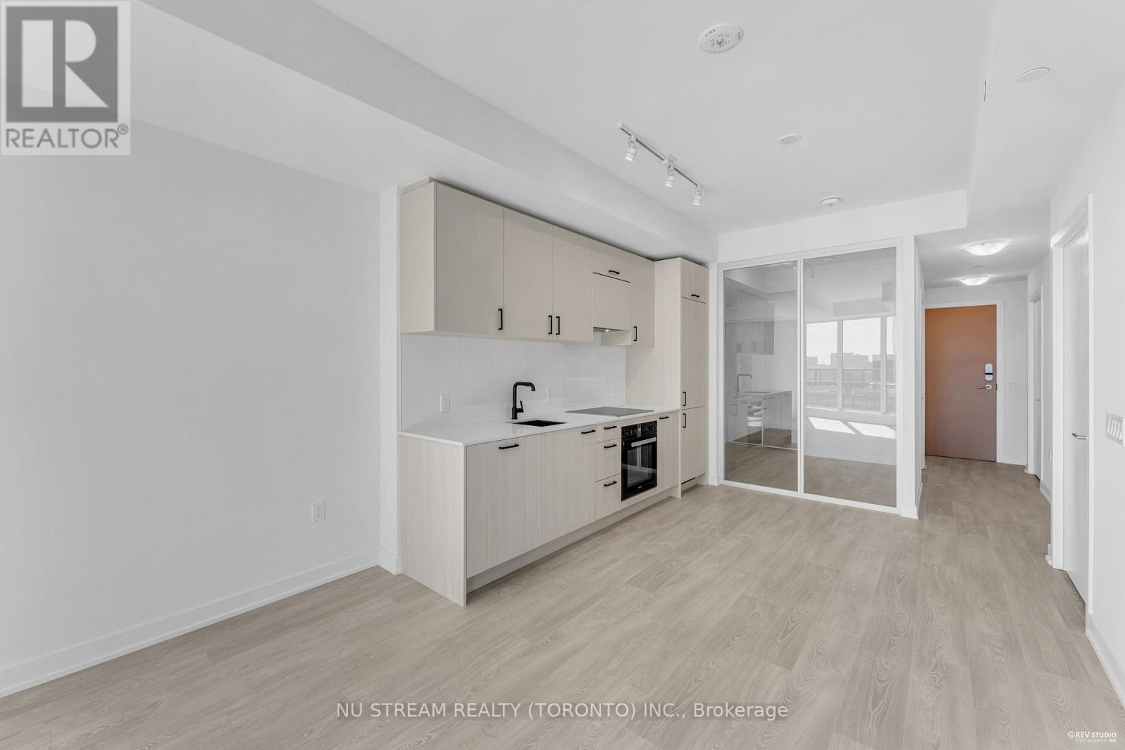 503 - 1 Kyle Lowry Road, Toronto, Ontario  M3C 0S6 - Photo 8 - C12454808