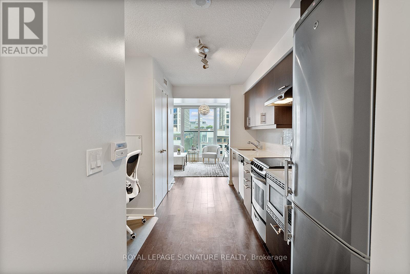 718 - 320 Richmond Street E, Toronto, Ontario  M5A 1P9 - Photo 2 - C12454860