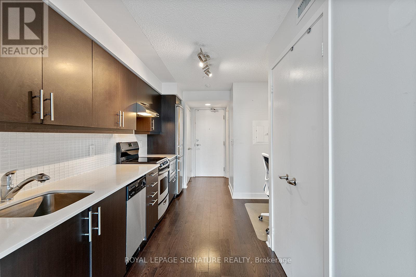 718 - 320 Richmond Street E, Toronto, Ontario  M5A 1P9 - Photo 5 - C12454860