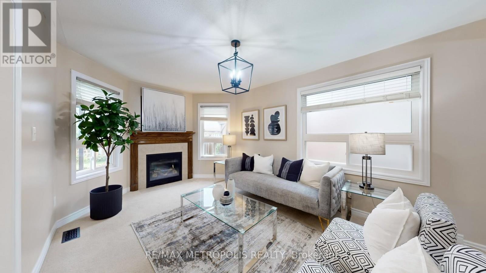 192 Avondale Drive, Clarington, Ontario  L1E 0G2 - Photo 3 - E12454844