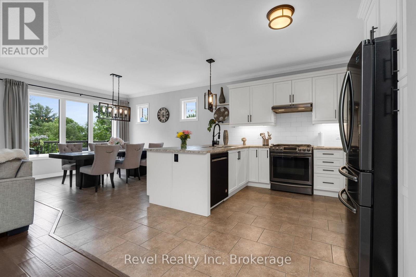 413 Russ Howard Drive, Midland, Ontario  L4R 0A6 - Photo 7 - S12454949