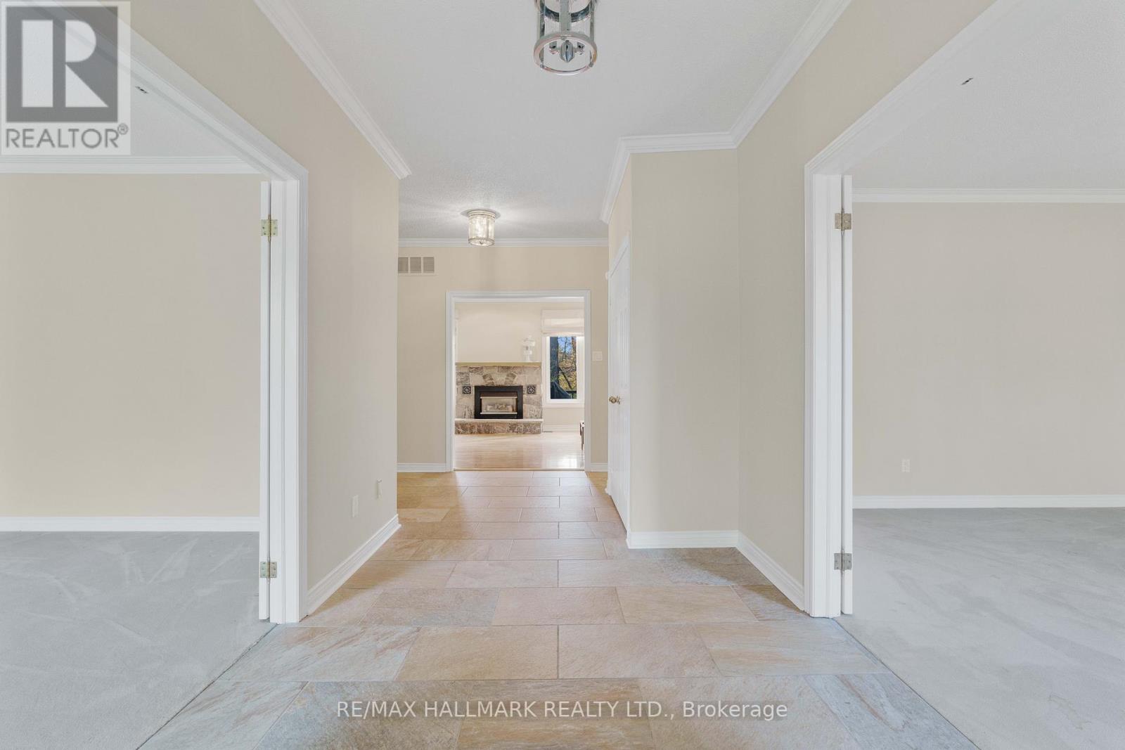 71 Willow Farm Lane, Aurora, Ontario  L4G 6K2 - Photo 10 - N12454812