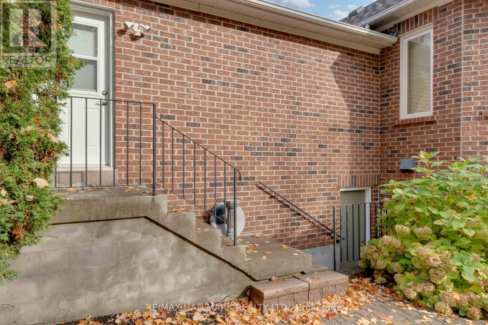71 Willow Farm Lane, Aurora, Ontario  L4G 6K2 - Photo 39 - N12454812