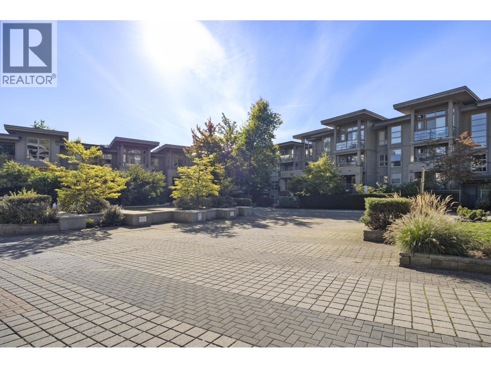 310 9339 University Crescent, Burnaby, British Columbia  V5A 4Y1 - Photo 4 - R3056395
