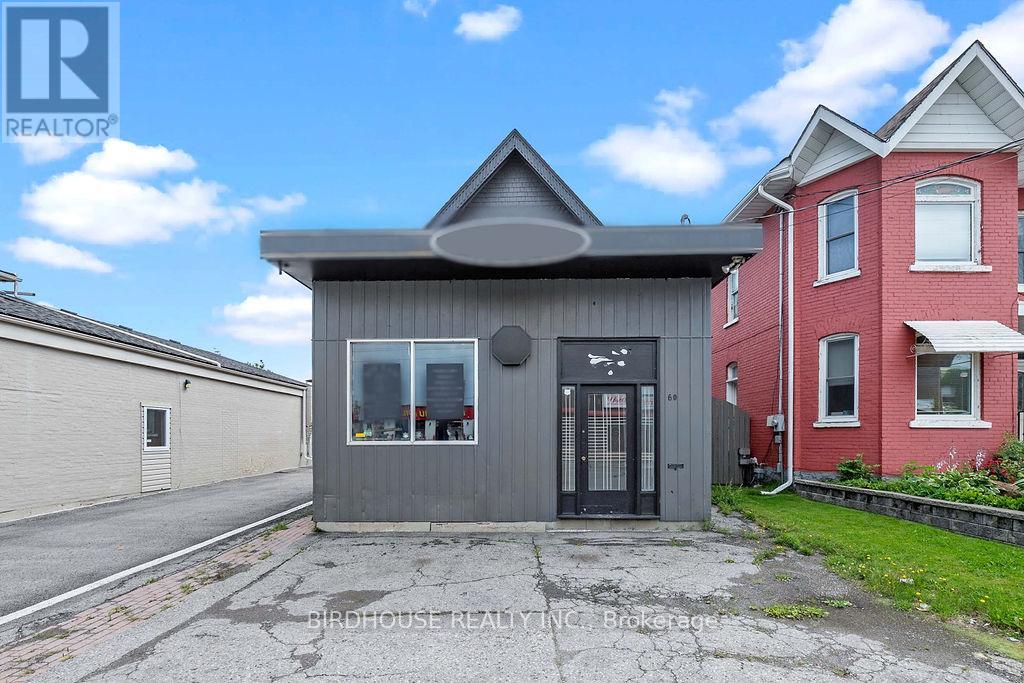 60 Lindsay Street S, Kawartha Lakes, Ontario  K9V 2M2 - Photo 2 - X12454944