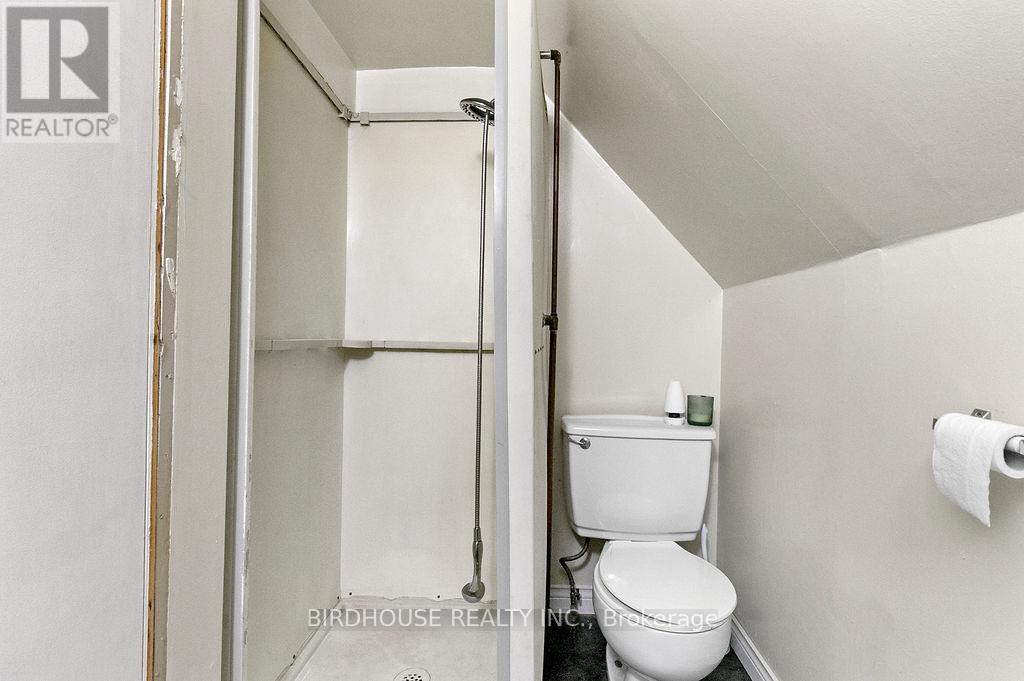 60 Lindsay Street S, Kawartha Lakes, Ontario  K9V 2M2 - Photo 22 - X12454944