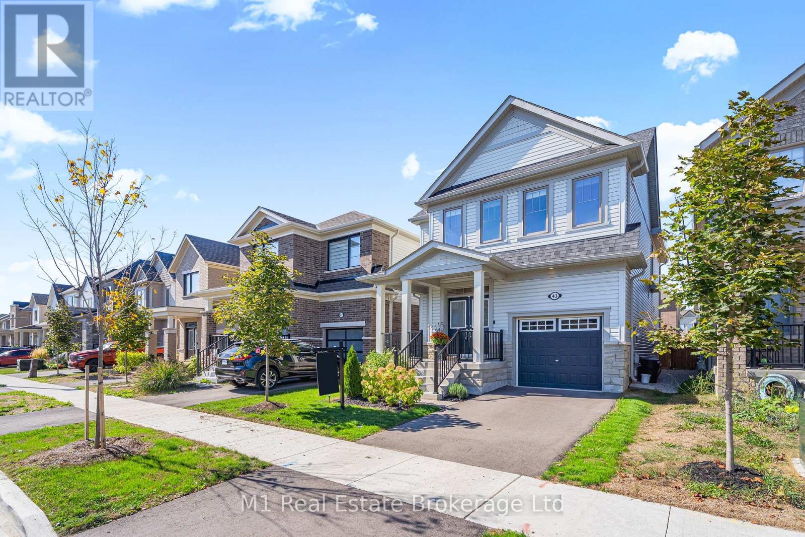 43 Harpin Way W, Centre Wellington, Ontario  N1M 0H7 - Photo 2 - X12454888