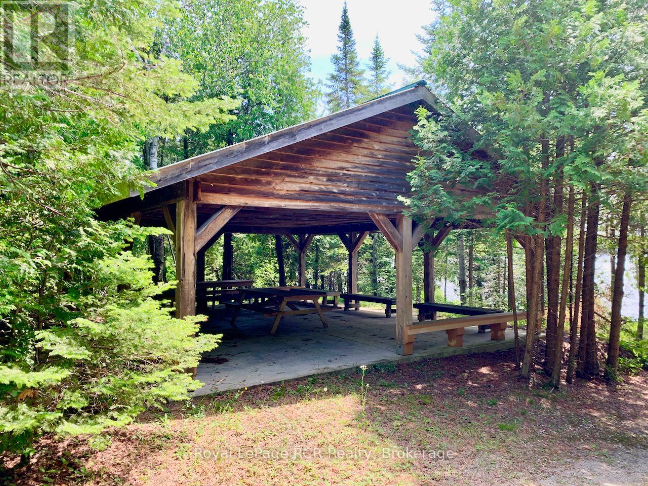 83 Lakewood Country Lane, Northern Bruce Peninsula, Ontario  N0H 1W0 - Photo 44 - X12454928