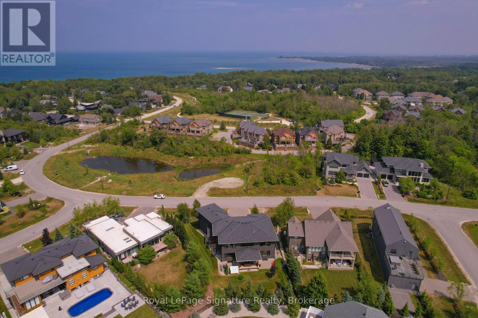 128 Arnot Crescent, Blue Mountains, Ontario  L9Y 0Z8 - Photo 48 - X12454987