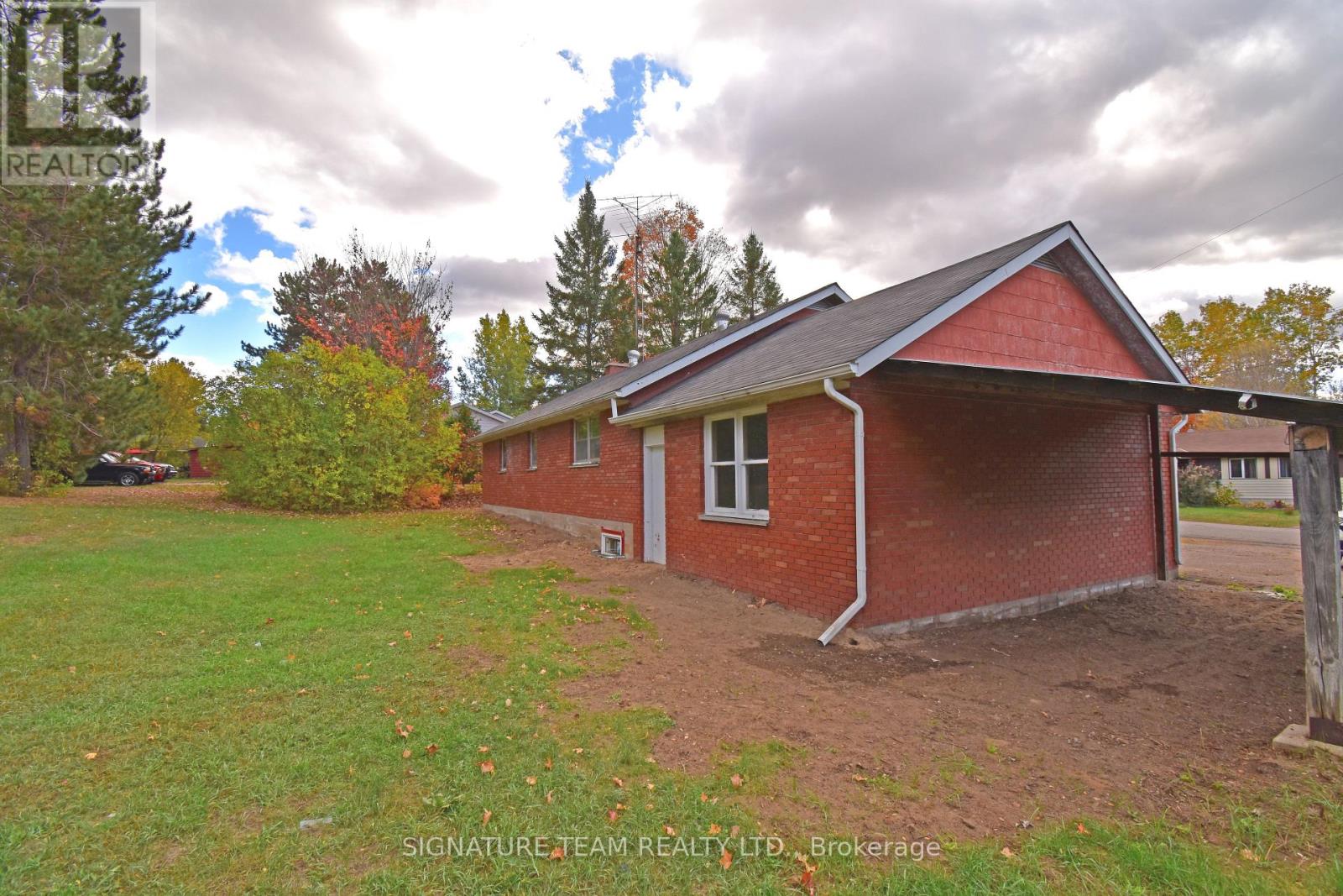 22 Elm Street, Killaloe, Ontario  K0J 2A0 - Photo 18 - X12199214