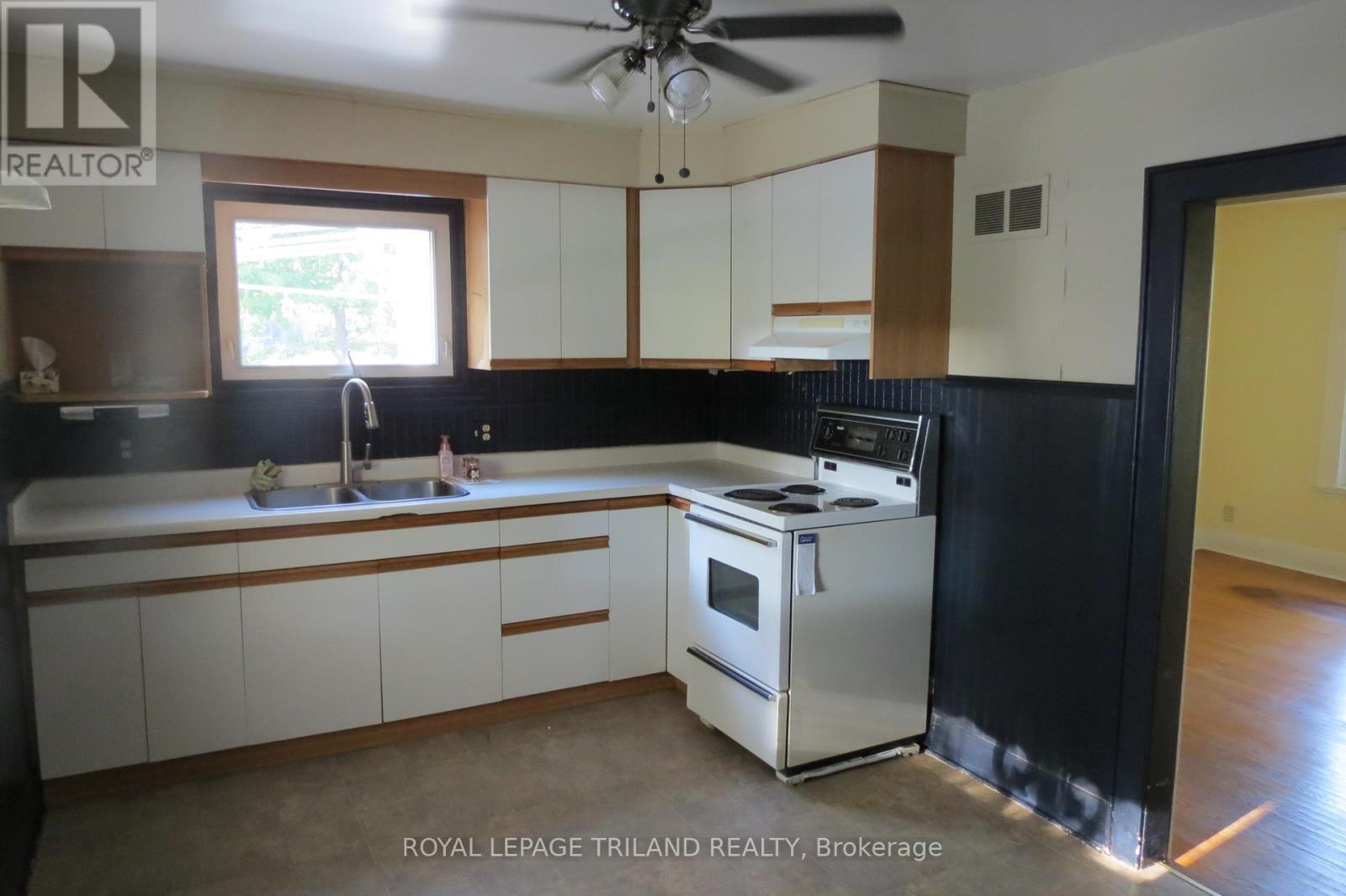 4493 Wonderland Road S, London South, Ontario  N6P 1G5 - Photo 10 - X12454865