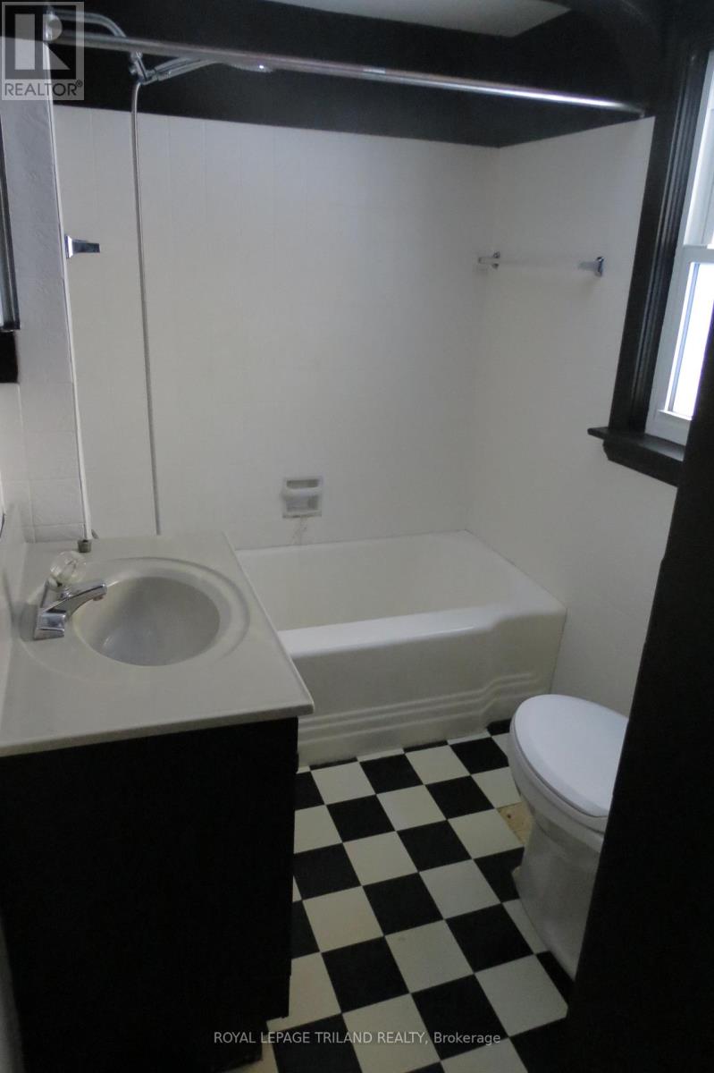 4493 Wonderland Road S, London South, Ontario  N6P 1G5 - Photo 31 - X12454865