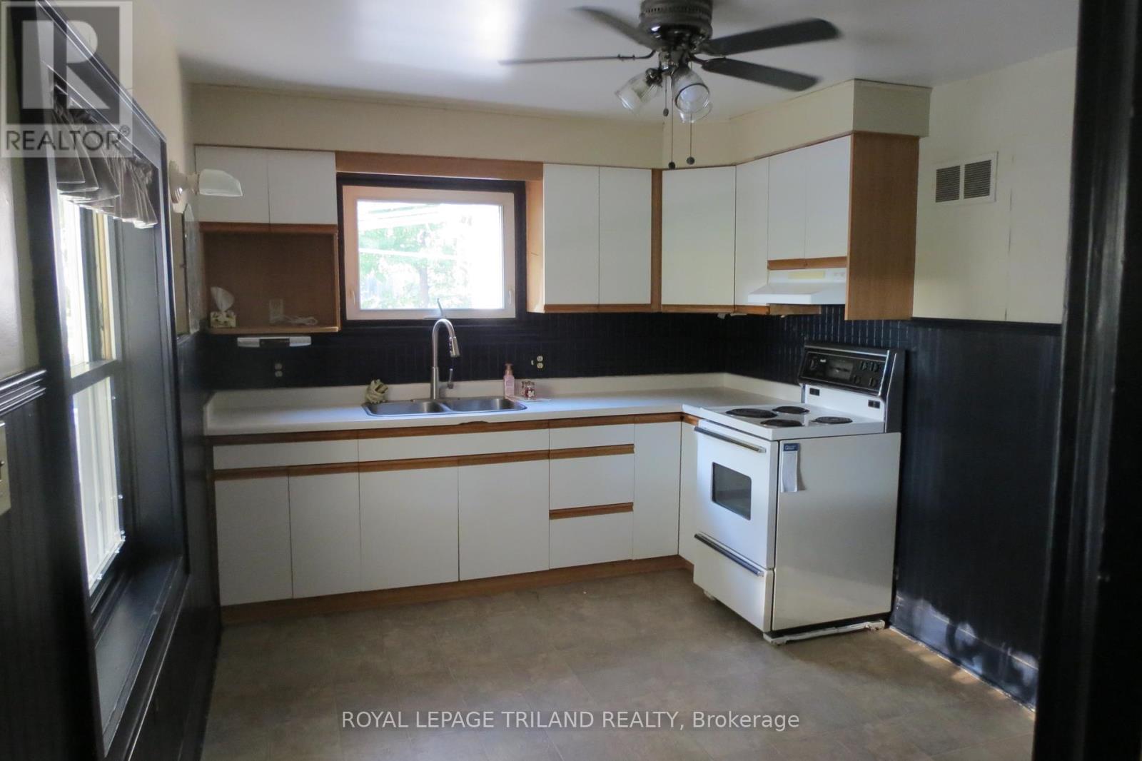 4493 Wonderland Road S, London South, Ontario  N6P 1G5 - Photo 8 - X12454865