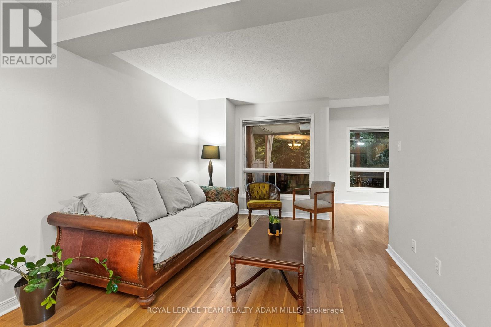 194 Blackdome Crescent, Ottawa, Ontario  K2T 1A6 - Photo 12 - X12454984