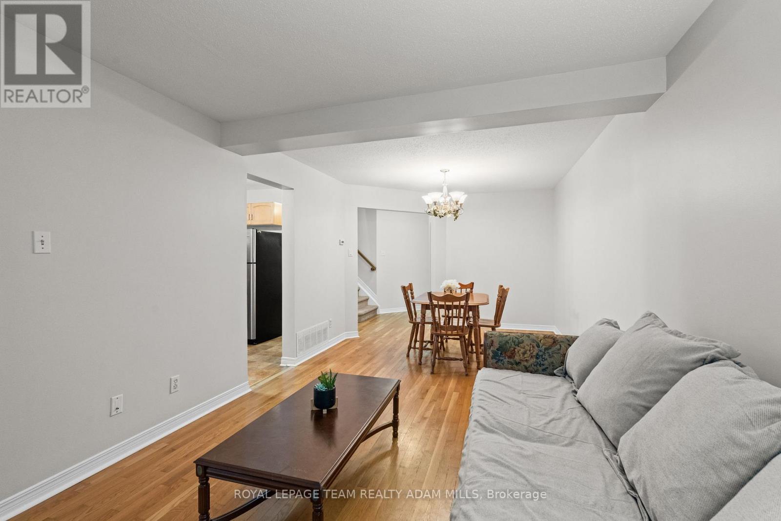 194 Blackdome Crescent, Ottawa, Ontario  K2T 1A6 - Photo 13 - X12454984