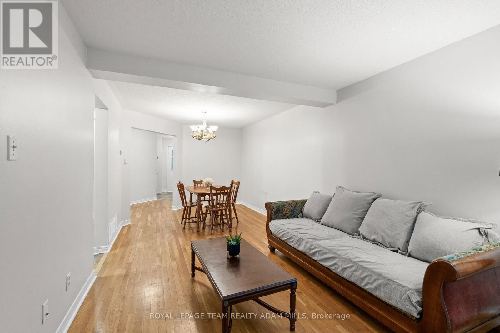 194 Blackdome Crescent, Ottawa, Ontario  K2T 1A6 - Photo 14 - X12454984
