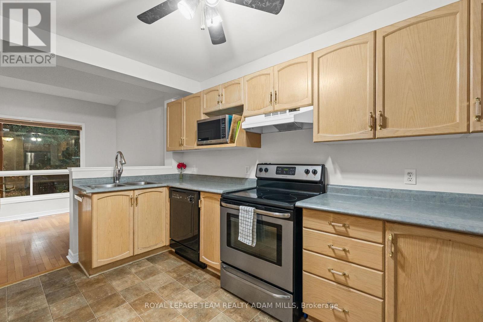194 Blackdome Crescent, Ottawa, Ontario  K2T 1A6 - Photo 15 - X12454984