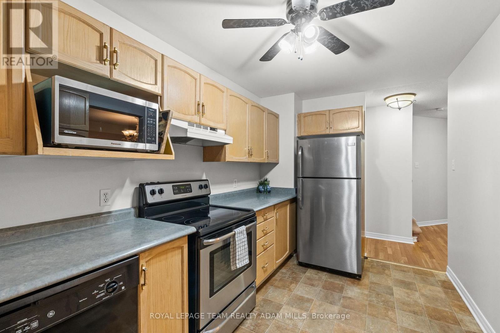 194 Blackdome Crescent, Ottawa, Ontario  K2T 1A6 - Photo 17 - X12454984