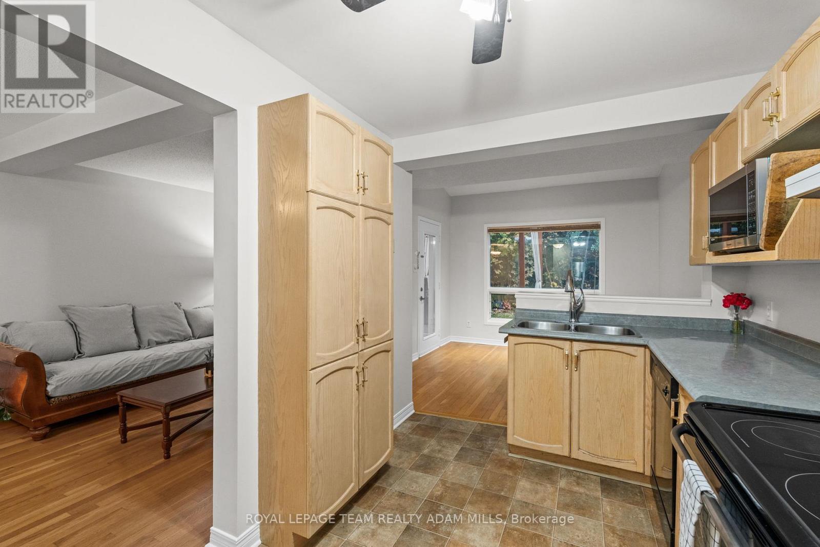 194 Blackdome Crescent, Ottawa, Ontario  K2T 1A6 - Photo 18 - X12454984