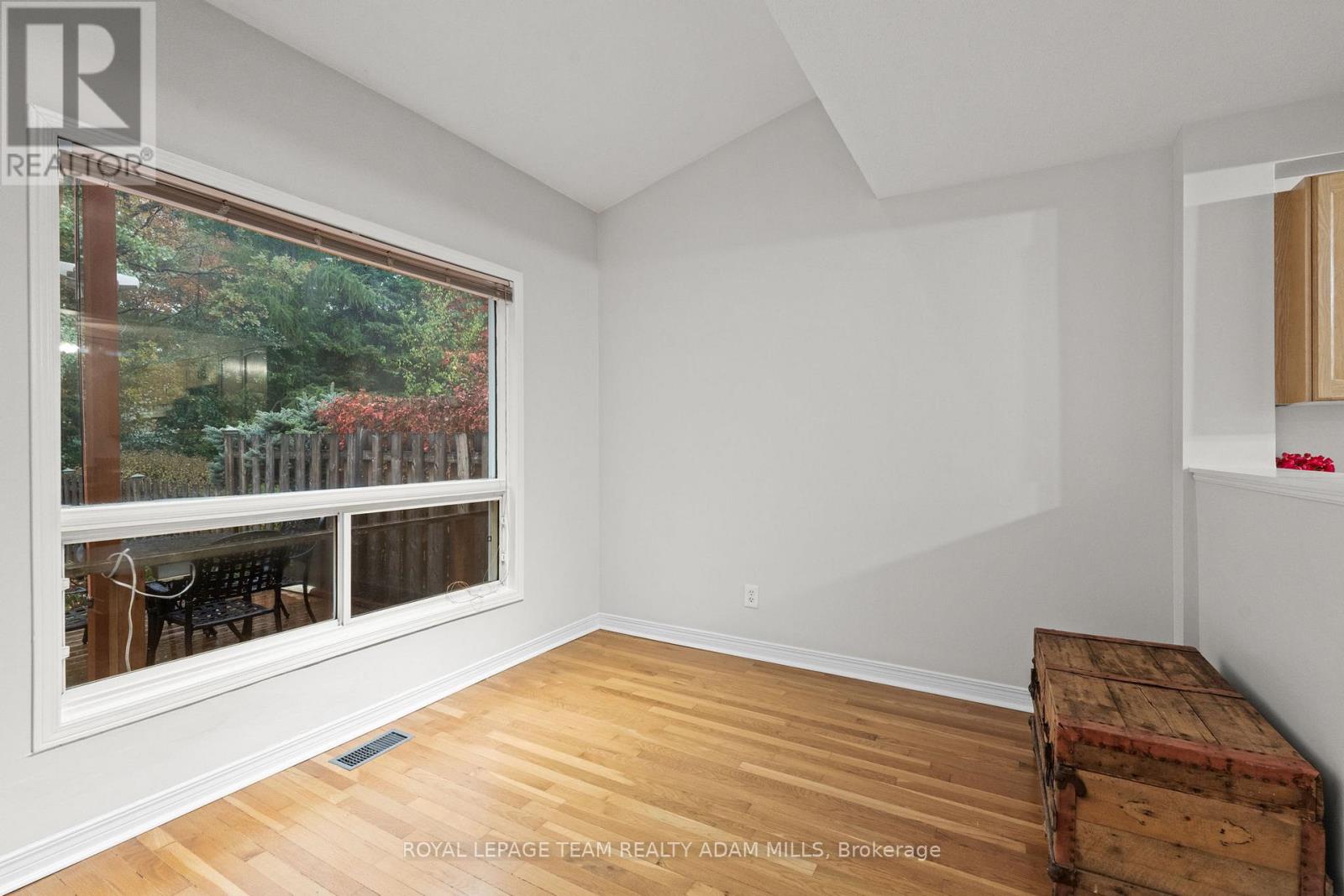 194 Blackdome Crescent, Ottawa, Ontario  K2T 1A6 - Photo 19 - X12454984