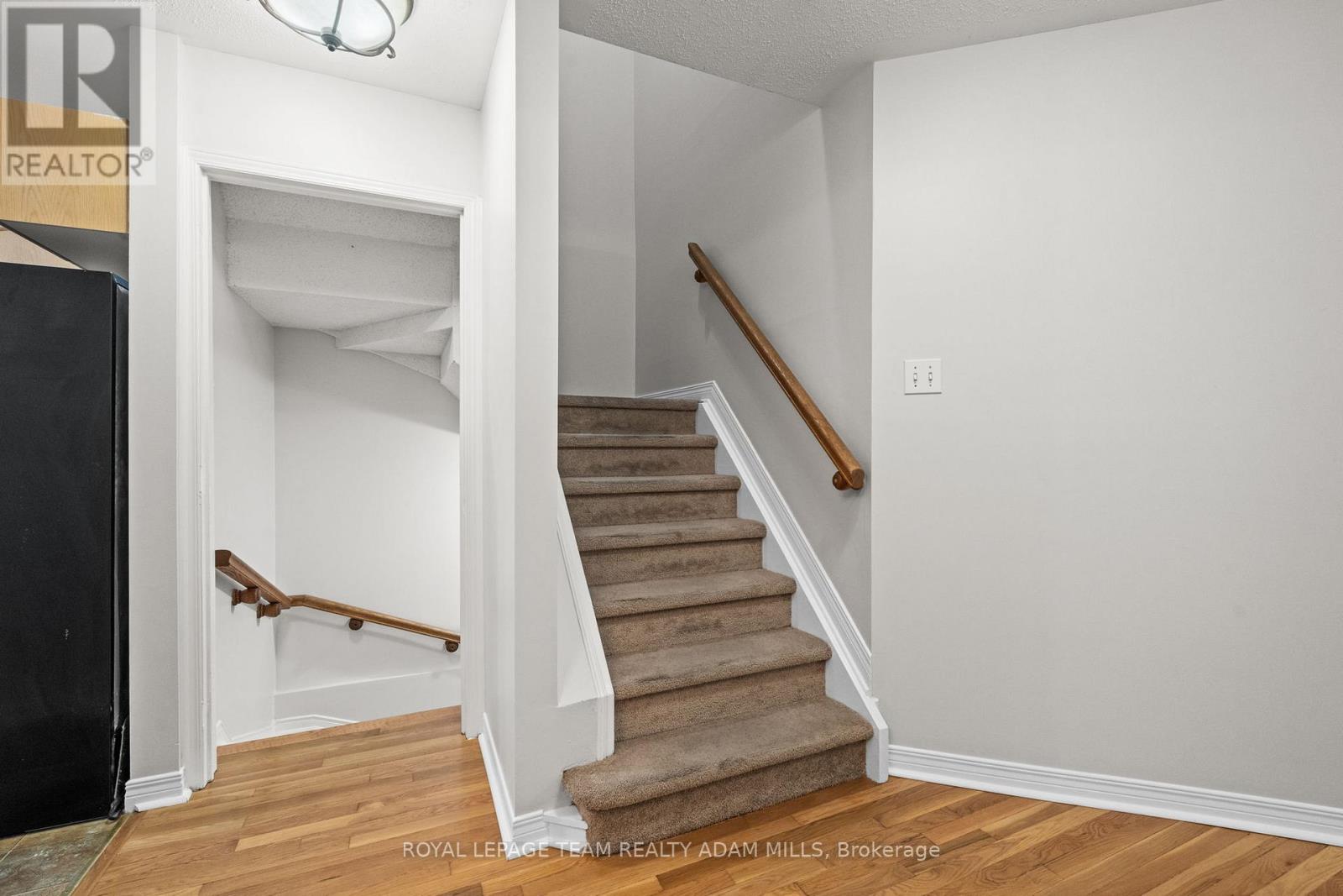 194 Blackdome Crescent, Ottawa, Ontario  K2T 1A6 - Photo 22 - X12454984