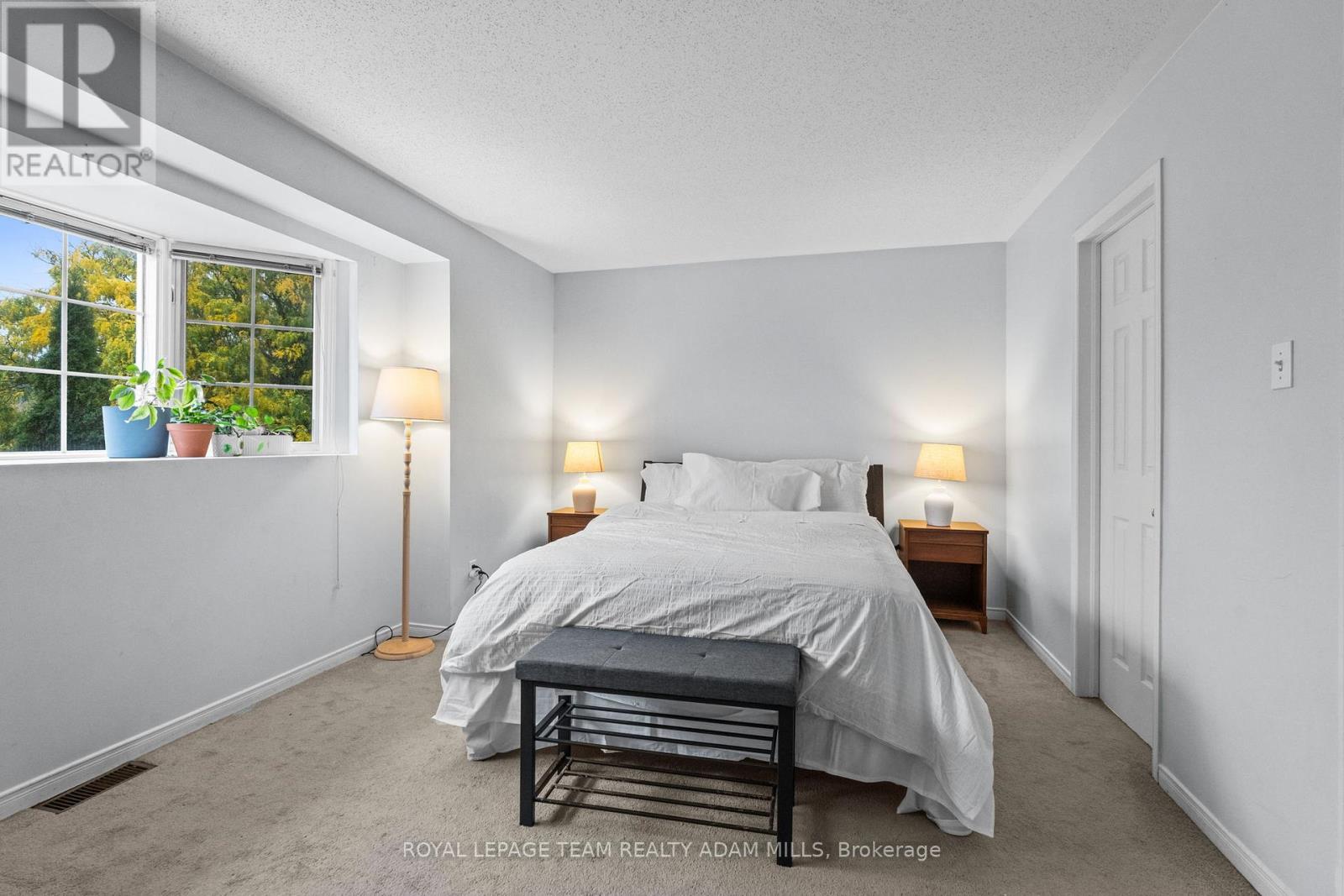 194 Blackdome Crescent, Ottawa, Ontario  K2T 1A6 - Photo 24 - X12454984