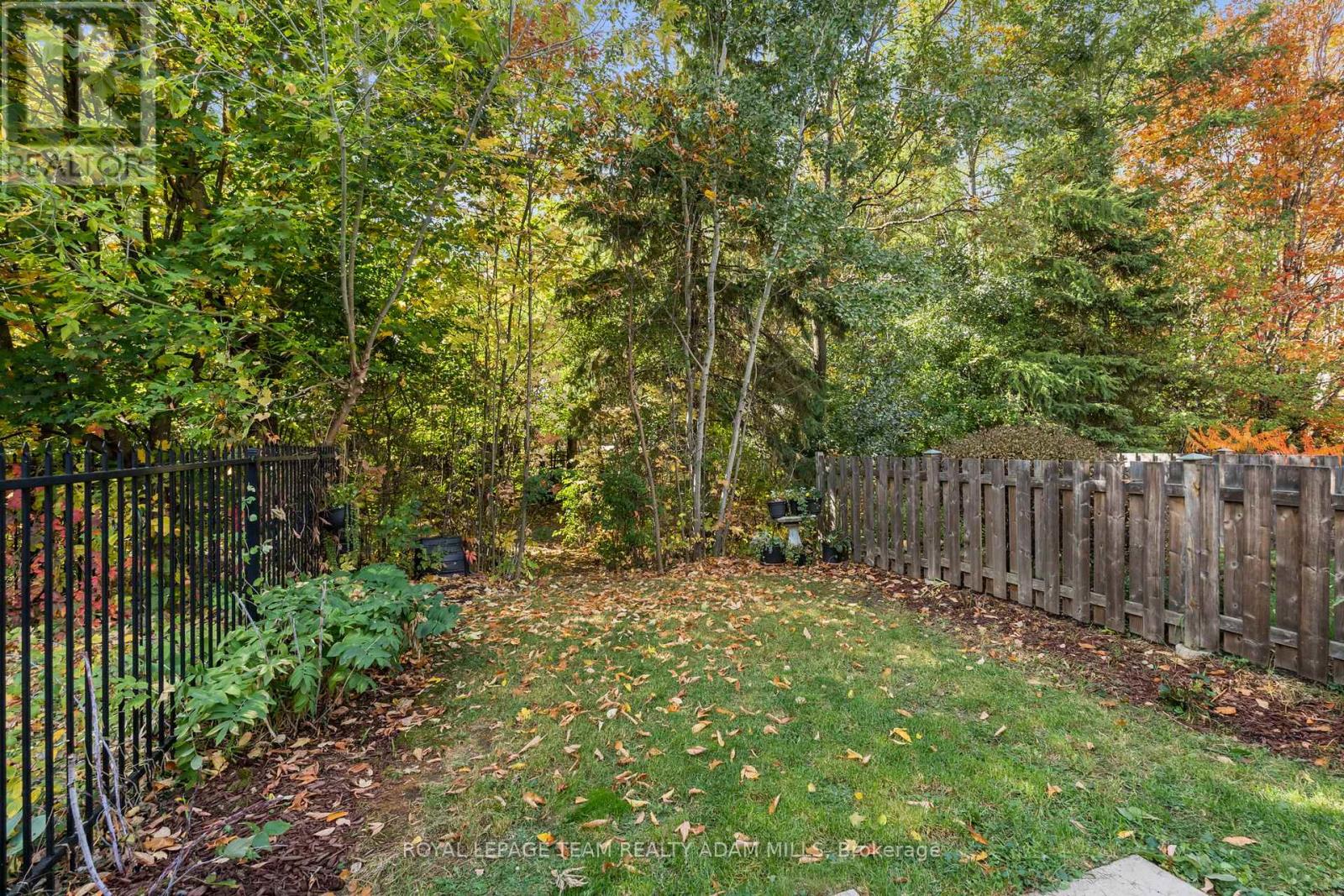 194 Blackdome Crescent, Ottawa, Ontario  K2T 1A6 - Photo 40 - X12454984