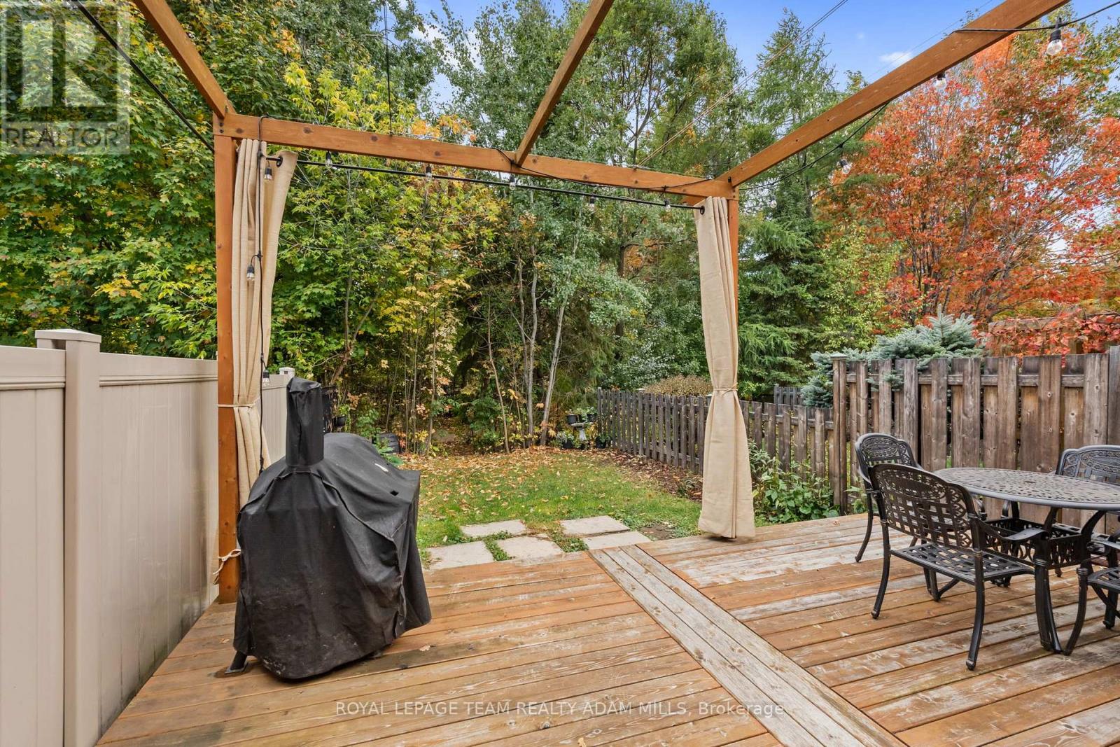 194 Blackdome Crescent, Ottawa, Ontario  K2T 1A6 - Photo 41 - X12454984
