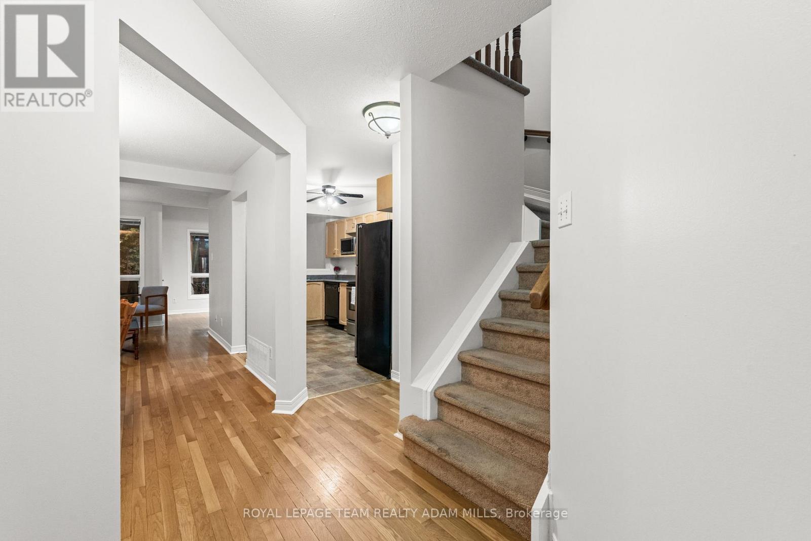 194 Blackdome Crescent, Ottawa, Ontario  K2T 1A6 - Photo 7 - X12454984