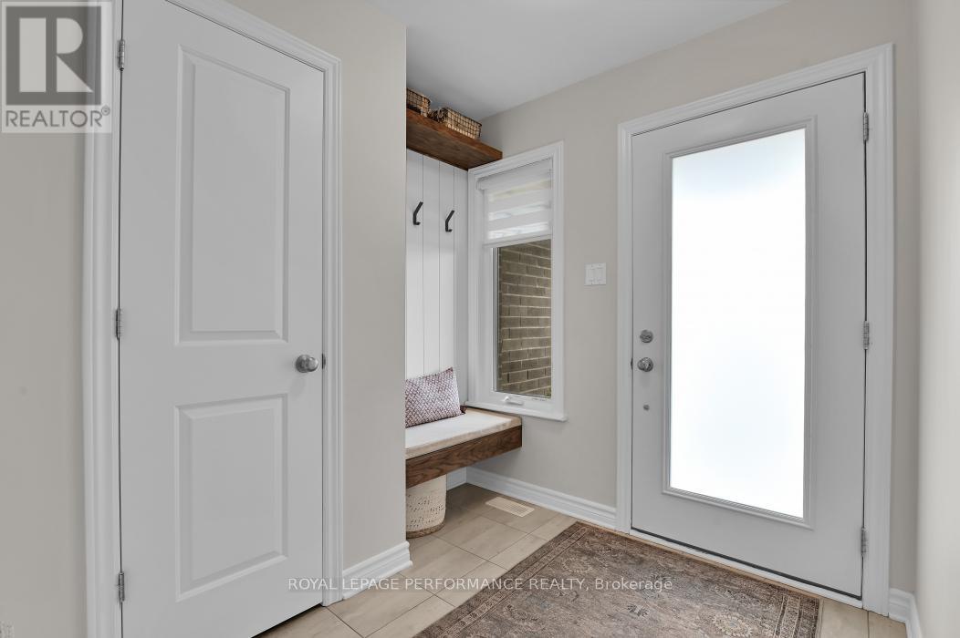 22 Verglas Lane, Ottawa, Ontario  K1W 0P5 - Photo 2 - X12454991