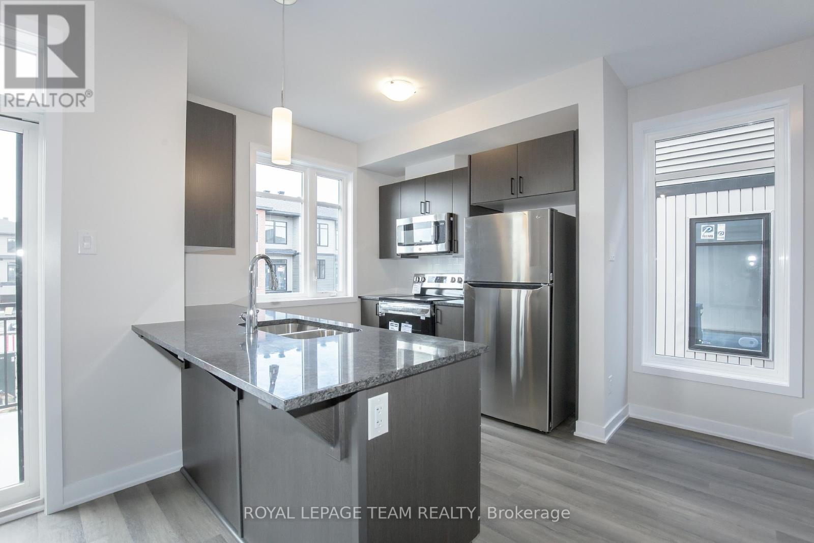 206 Tussock Private, Ottawa, Ontario  K1X 0G7 - Photo 12 - X12455005