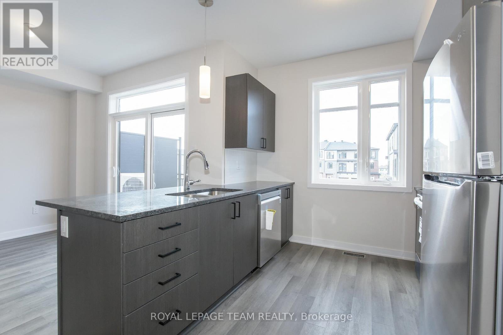 206 Tussock Private, Ottawa, Ontario  K1X 0G7 - Photo 14 - X12455005