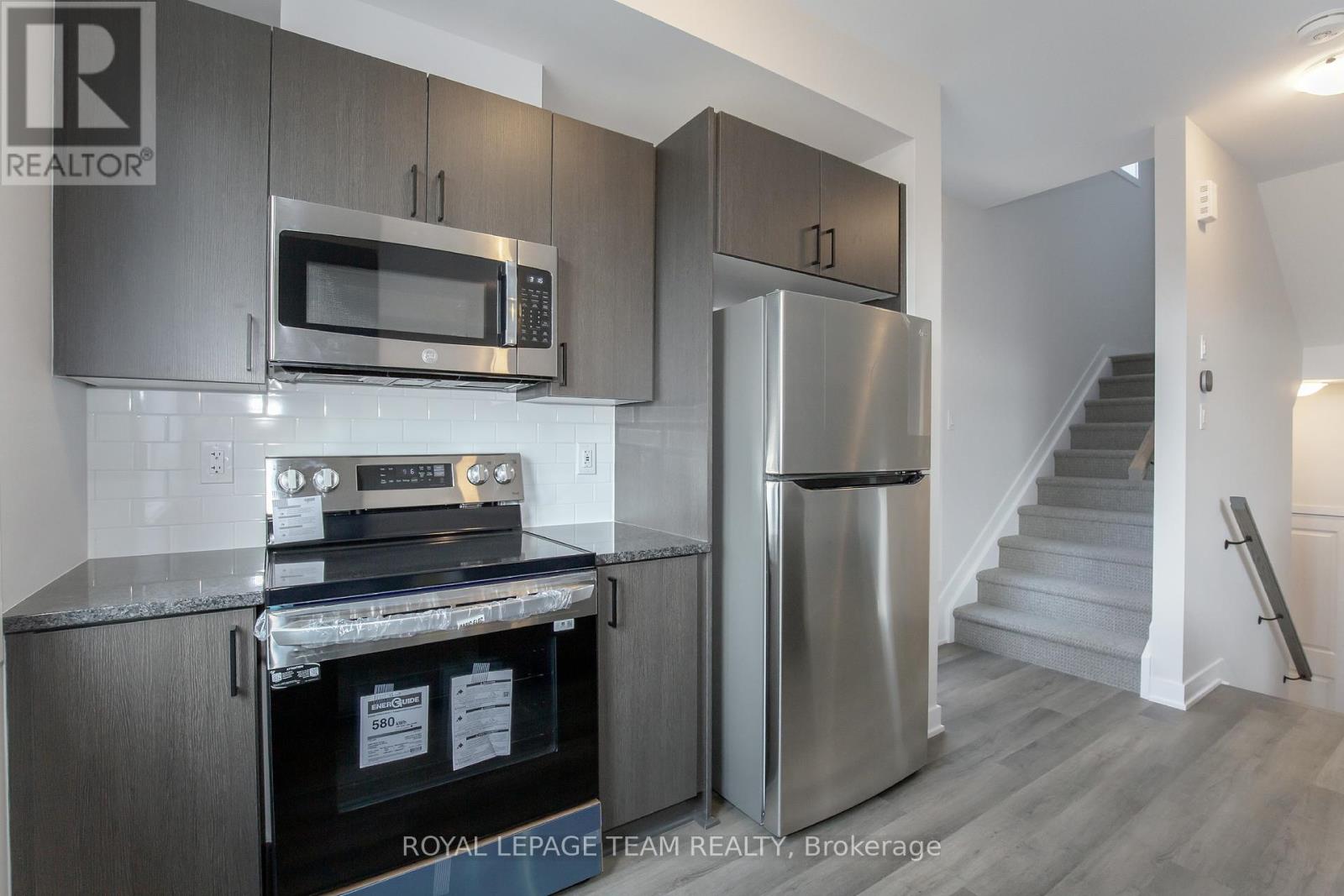 206 Tussock Private, Ottawa, Ontario  K1X 0G7 - Photo 17 - X12455005